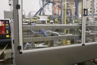 Tray forming machine