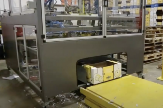 Tray forming machine