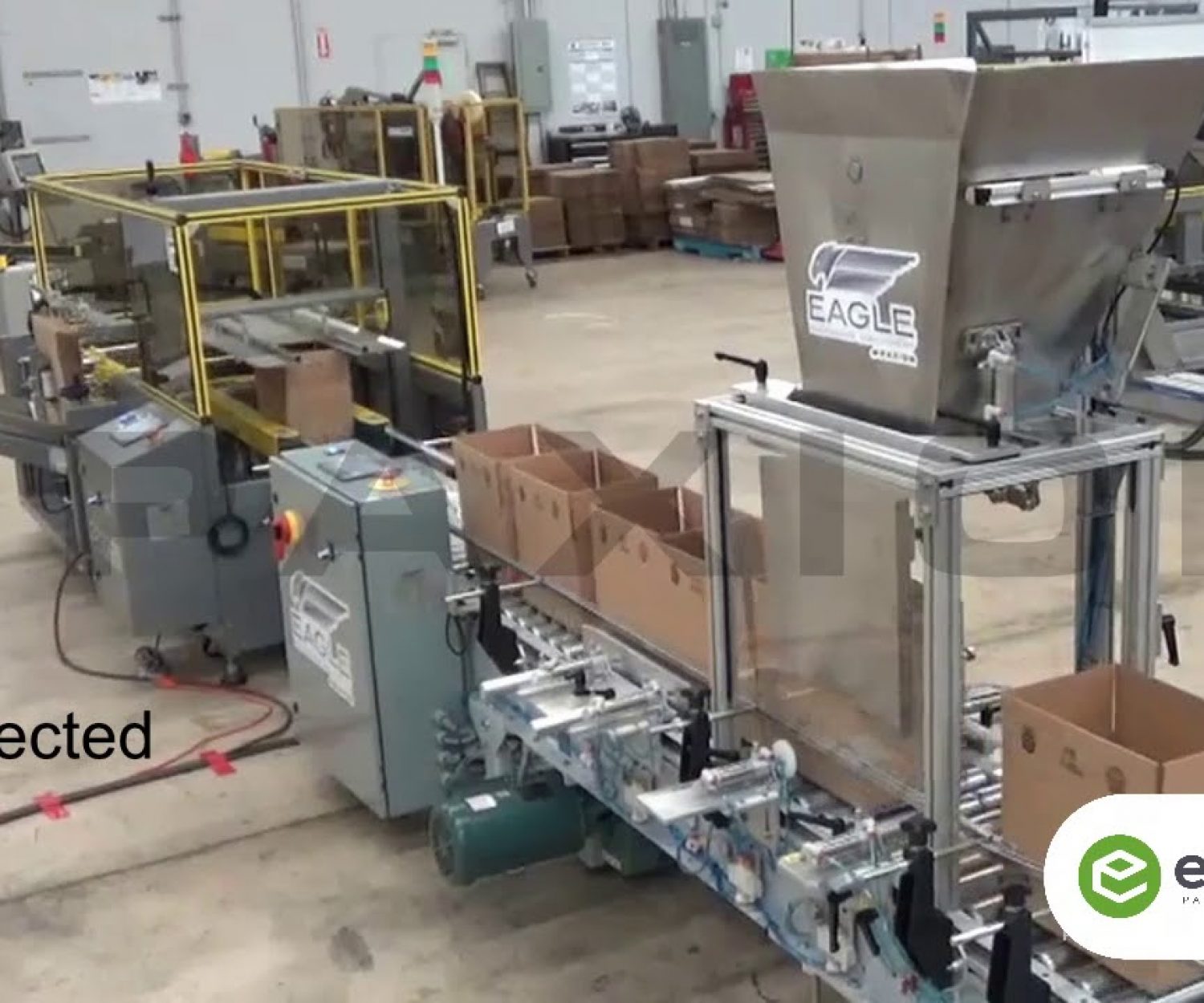 BoxxPak loose filling bags into cases