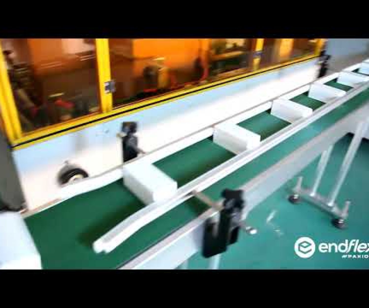 Kartnr H Series High speed continuous bottle cartoning machine for up to 200 per minute